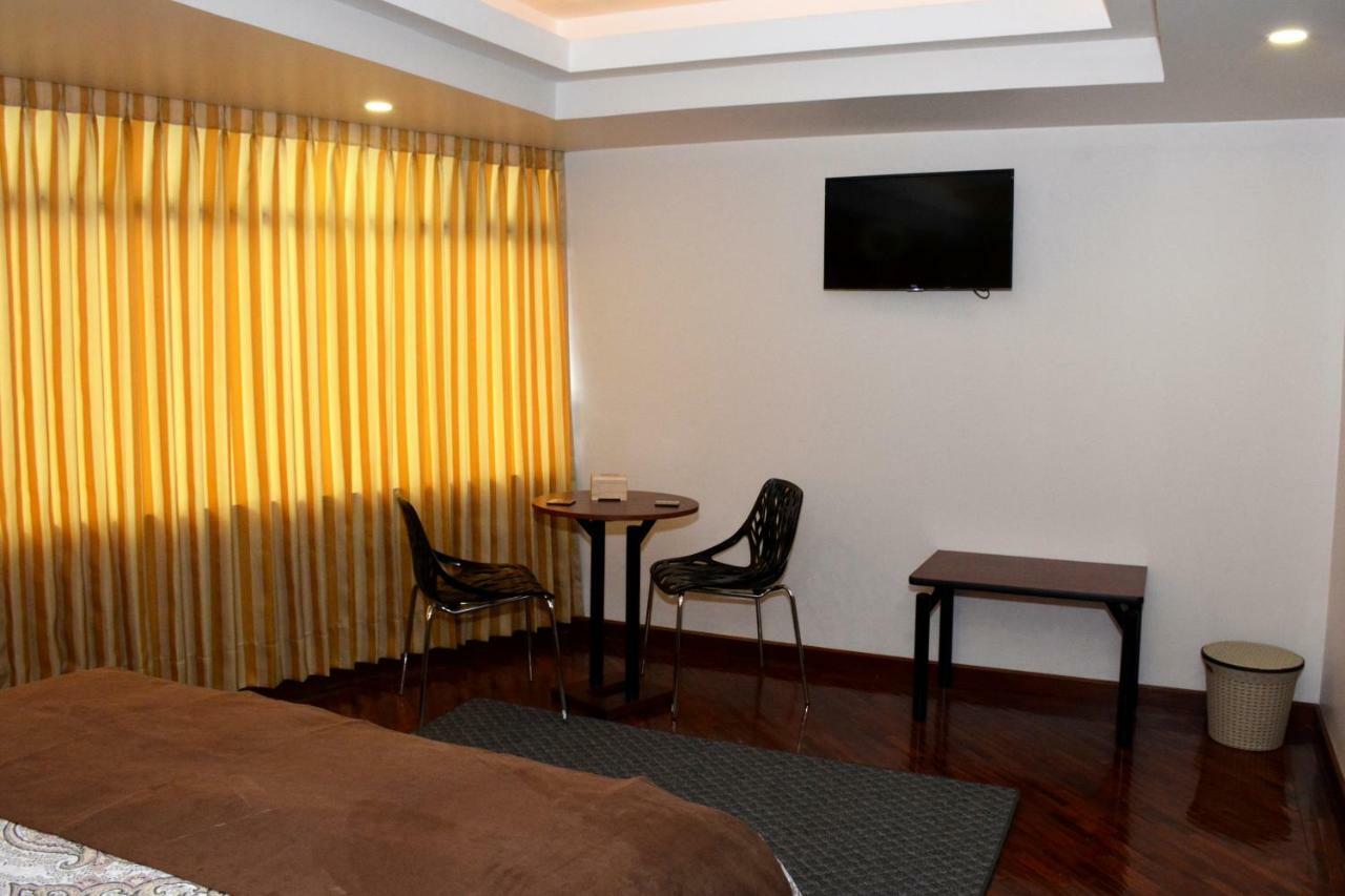 קיטו Los Angeles Stay Inn מראה חיצוני תמונה